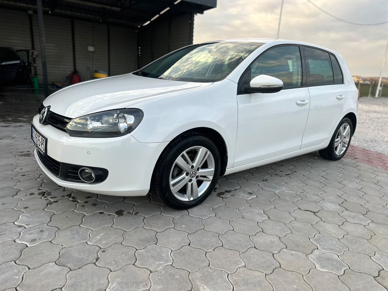 Volkswagen Golf VI