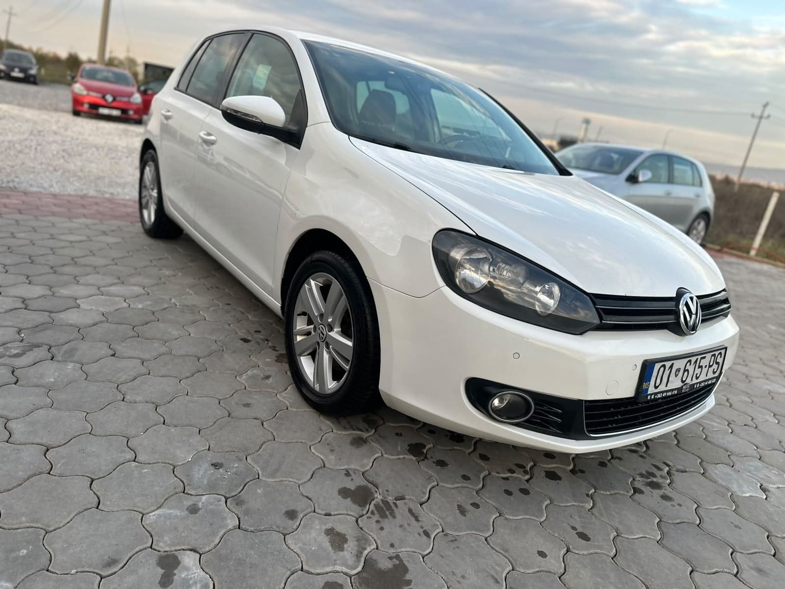 Volkswagen Golf VI 2