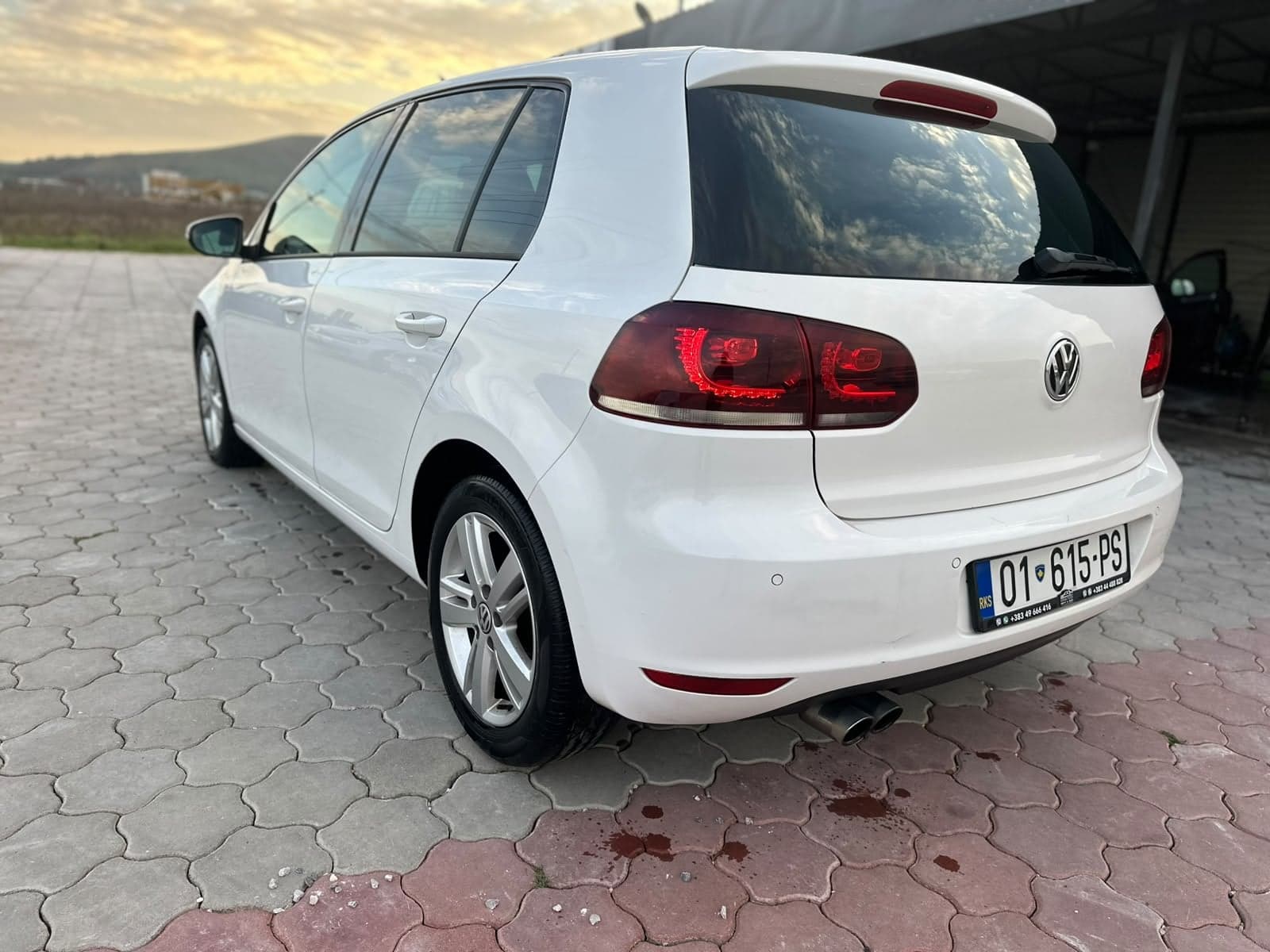 Volkswagen Golf VI 3