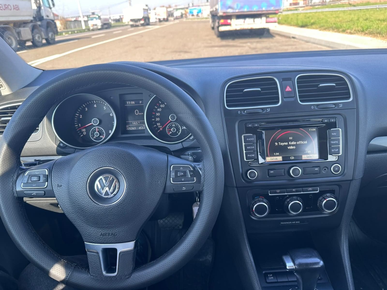Volkswagen Golf VI 4